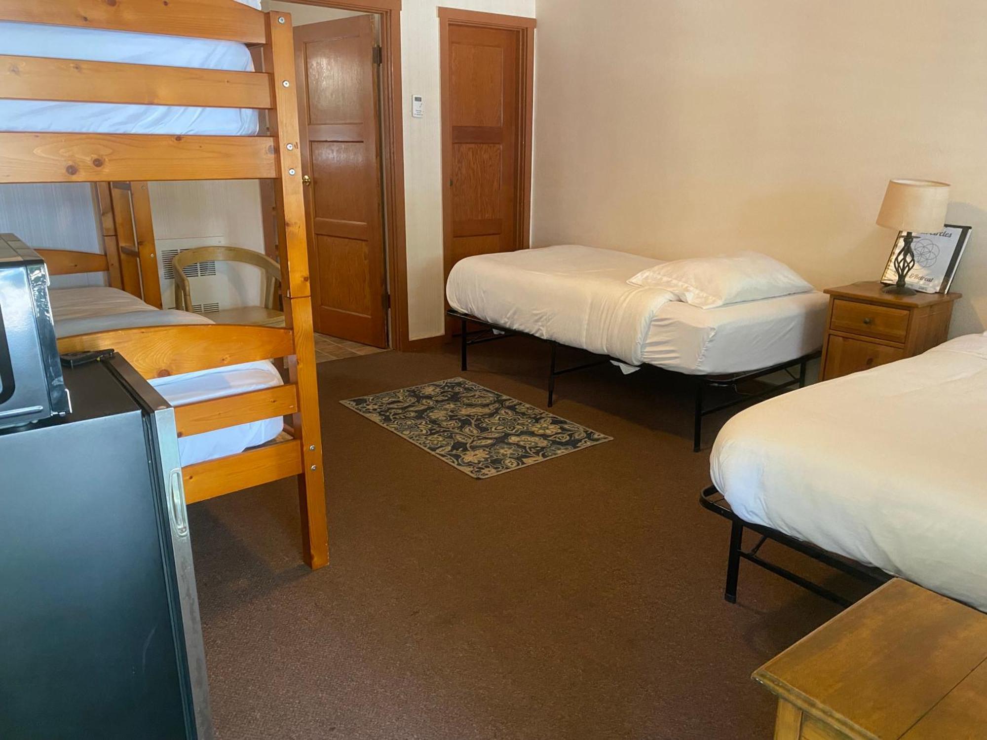 Seven Circles Lodge&Retreat Badger 외부 사진