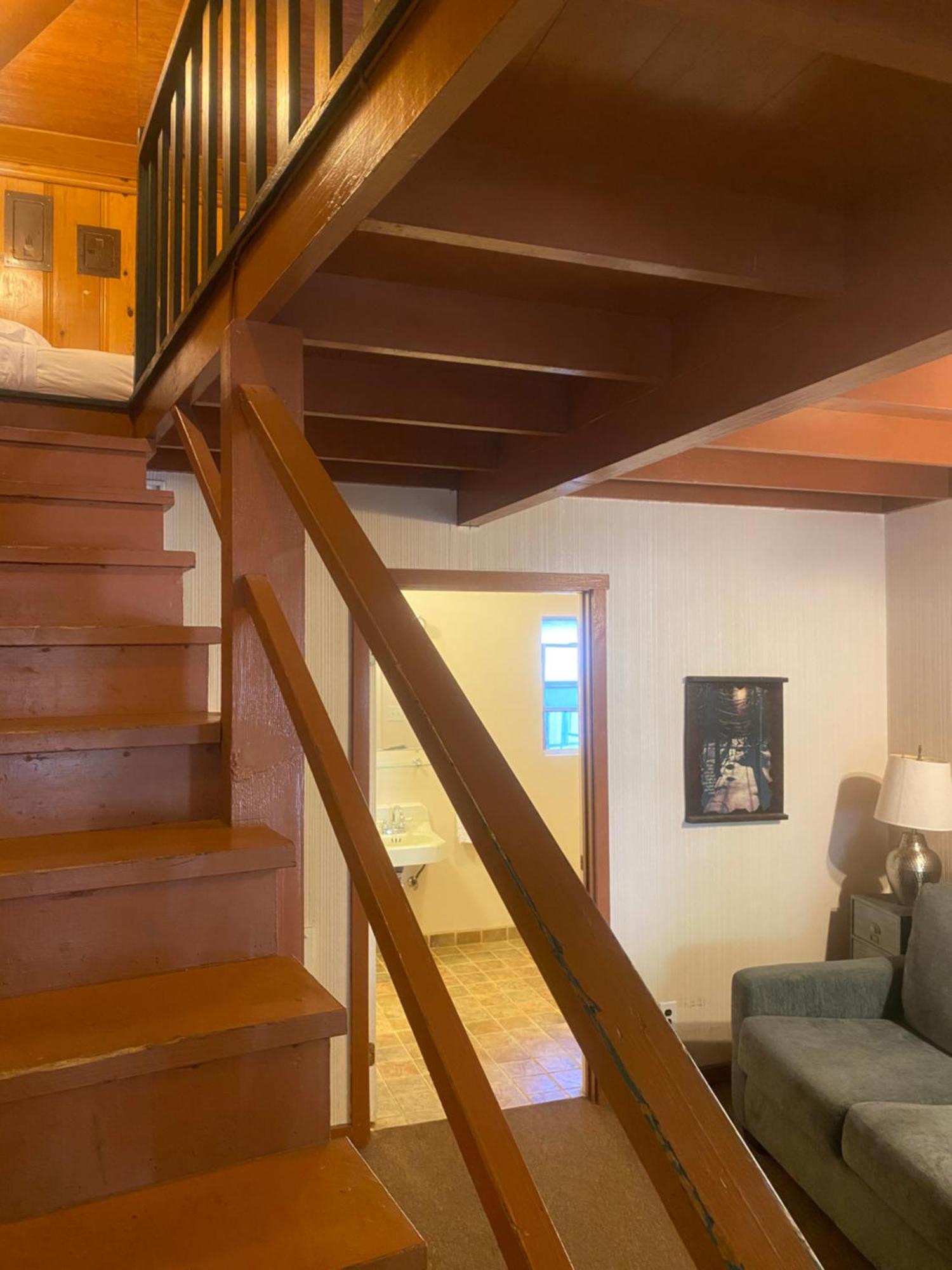 Seven Circles Lodge&Retreat Badger 외부 사진