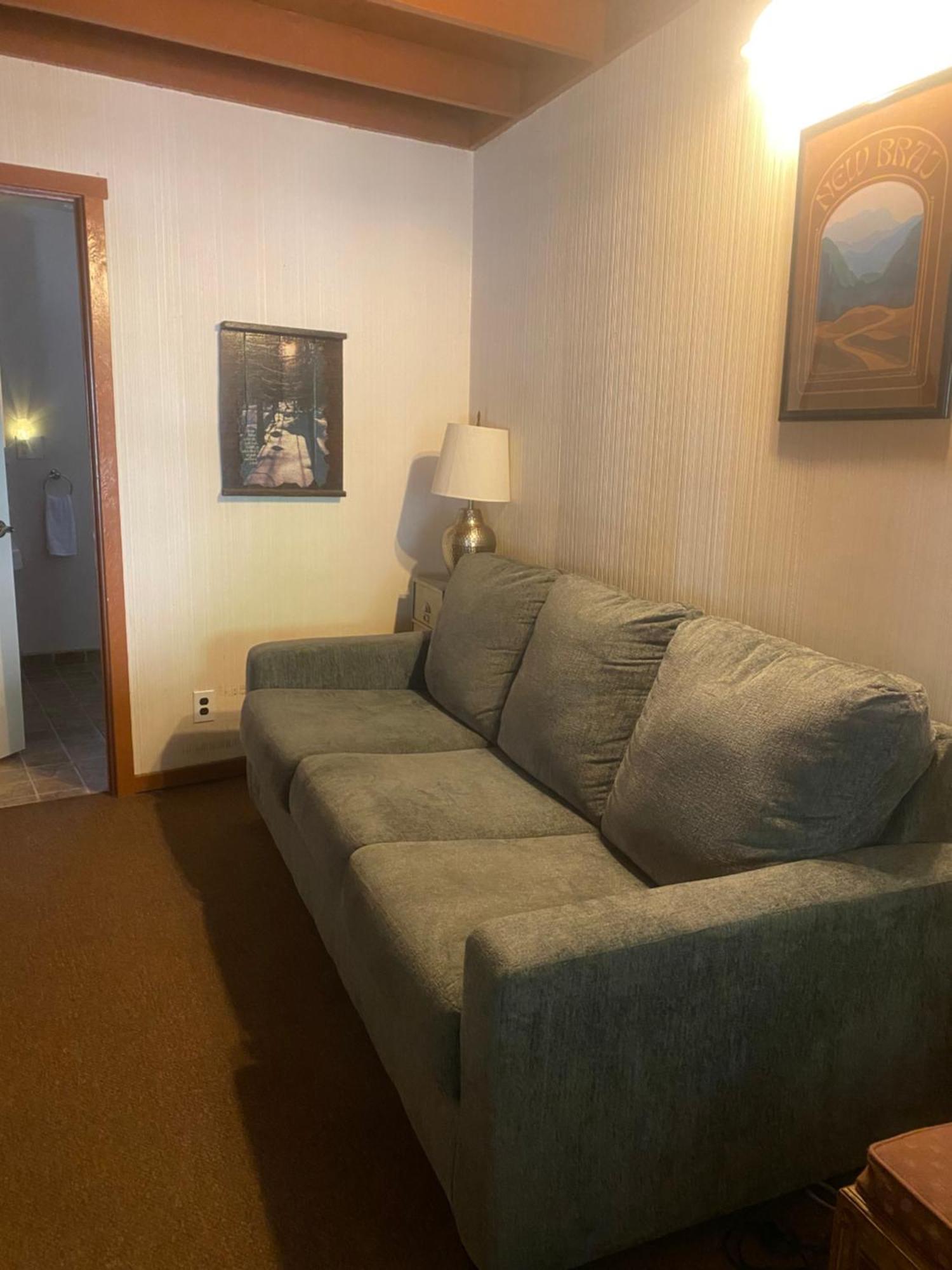 Seven Circles Lodge&Retreat Badger 외부 사진